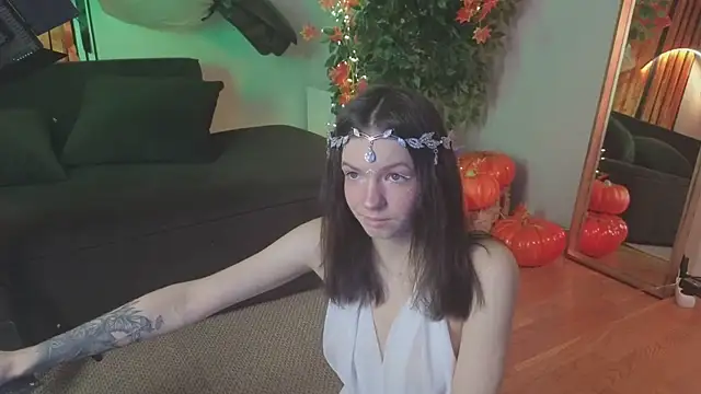 Loona Eclipse online show from October 31, 2025, 8:38 pm