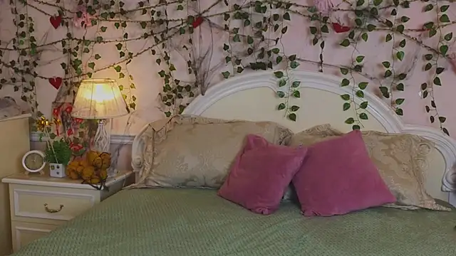 Sonia Meow online show from October 20, 2025, 5:31 am