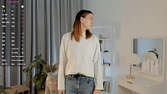 SirenaOstrem online show from September 12, 2025, 1:06 am