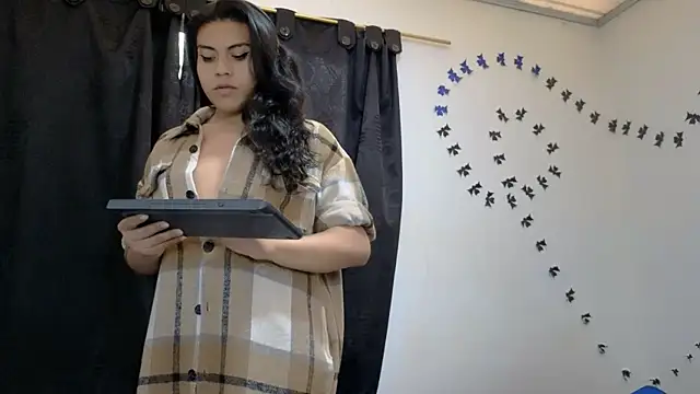 Ariana rodriguez 0 online show from December 20, 2025, 1:03 pm