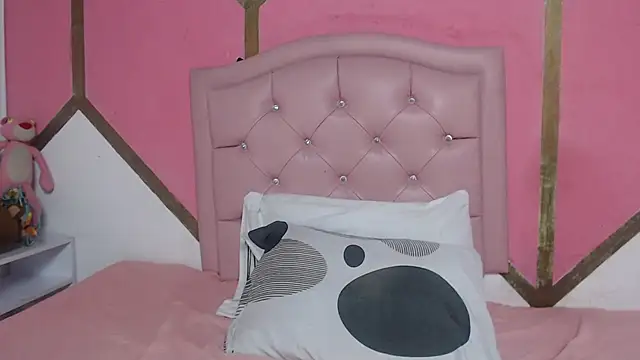 Mia Wilsom online show from November 15, 2025, 12:09 pm