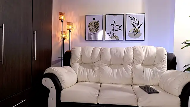 Snapshot of Violeta_Foxz chatting on February 28, 2026, 8:52 pm Violeta Foxz online show from February 28, 2026, 8:52 pm