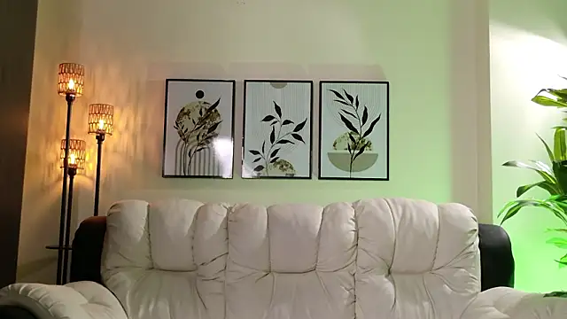 Snapshot of Violeta_Foxz chatting on March 13, 2026, 8:58 pm Violeta Foxz online show from March 13, 2026, 8:58 pm