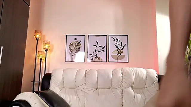 Snapshot of Violeta_Foxz chatting on April 4, 2026, 7:31 pm Violeta Foxz online show from April 4, 2026, 7:31 pm