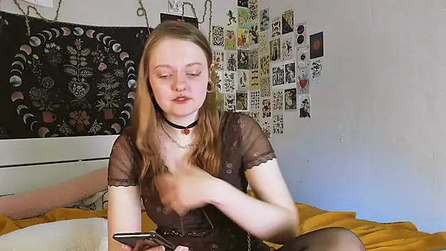 WonderConnie1 online show from September 27, 2025, 11:49 am