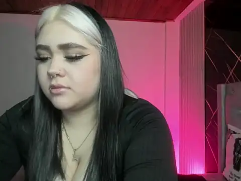 im bunny   online show from November 7, 2025, 7:40 pm