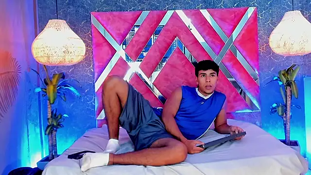 CHR58  online show from September 9, 2025, 11:36 pm