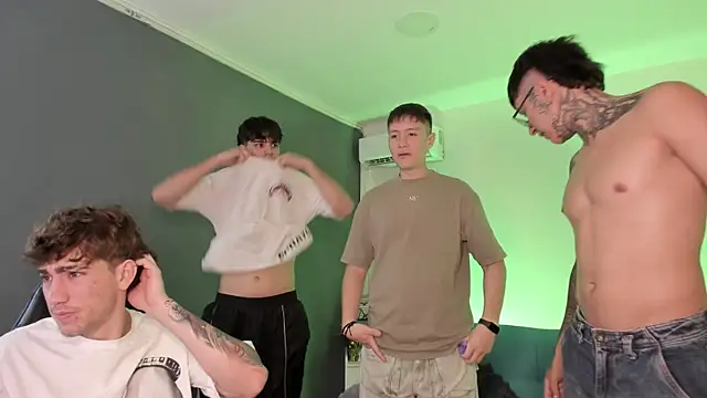 Handsomeboyss19 online show from July 31, 2026, 7:22 pm