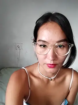 Luu-Lii777 online show from October 20, 2025, 9:43 am