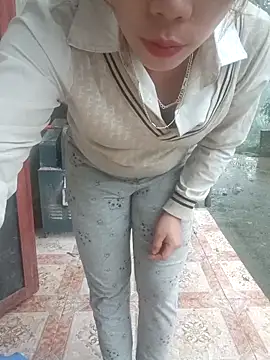 Phuong xxx online show from March 8, 2026, 1:11 am