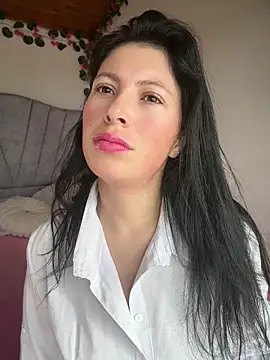 Mia salinass online show from June 12, 2026, 5:43 pm