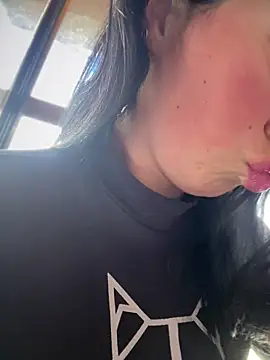 Mia salinass online show from June 19, 2026, 7:20 pm
