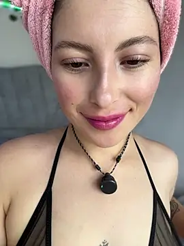 Snapshot of Mia_salinass chatting on August 4, 2026, 7:18 pm Mia salinass online show from August 4, 2026, 7:18 pm