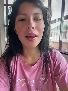 Mia salinass online show from June 17, 2026, 6:29 pm