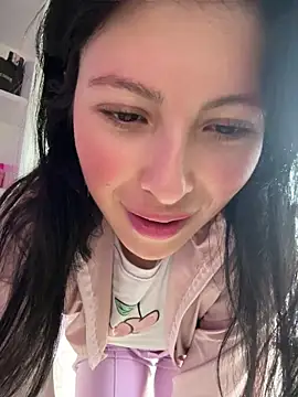 Mia salinass online show from May 10, 2026, 6:43 pm