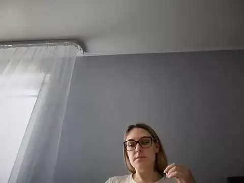 NikexPretty online show from April 27, 2026, 7:50 am