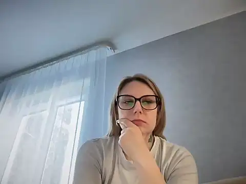 NikexPretty online show from April 28, 2026, 5:23 am