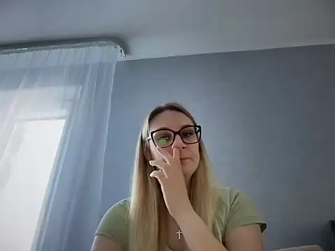 NikexPretty online show from April 23, 2026, 8:21 am