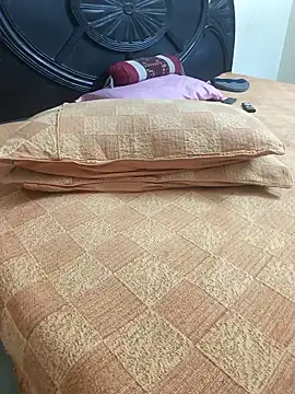 payal 261072  online show from November 20, 2025, 2:12 am