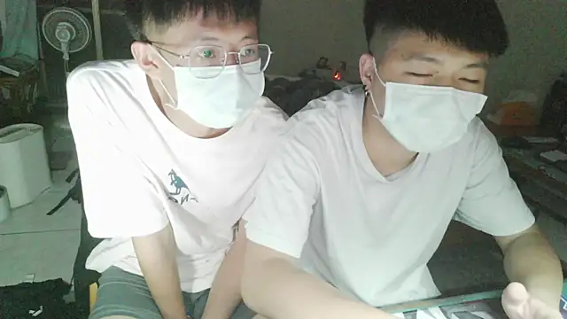 Snapshot of zhu000000 chatting on April 10, 2026, 2:35 pm zhu000000 online show from April 10, 2026, 2:35 pm