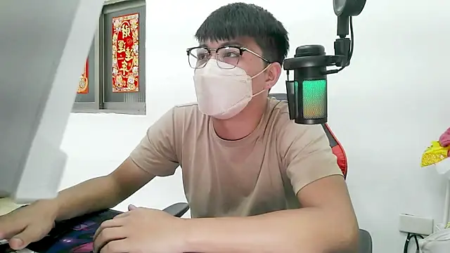 Snapshot of zhu000000 chatting on October 29, 2025, 5:28 am zhu000000 online show from October 29, 2025, 5:28 am