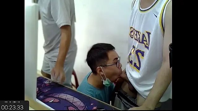 Snapshot of zhu000000 chatting on October 3, 2025, 3:30 am zhu000000 online show from October 3, 2025, 3:30 am