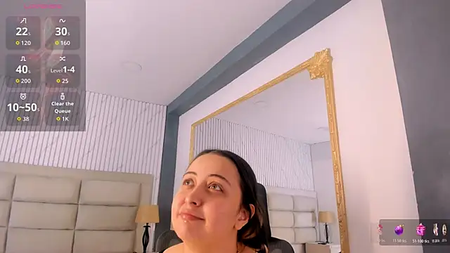 SarahCastro1  online show from July 21, 2026, 3:52 am