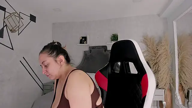 SarahCastro1  online show from July 24, 2026, 4:08 am