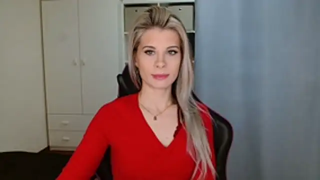 Snapshot of KristineGlow chatting on March 1, 2026, 8:14 am KristineGlow online show from March 1, 2026, 8:14 am