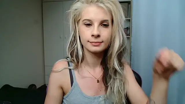 KristineGlow online show from July 15, 2026, 2:13 pm