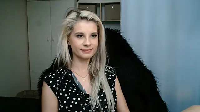 KristineGlow online show from July 2, 2026, 6:25 pm