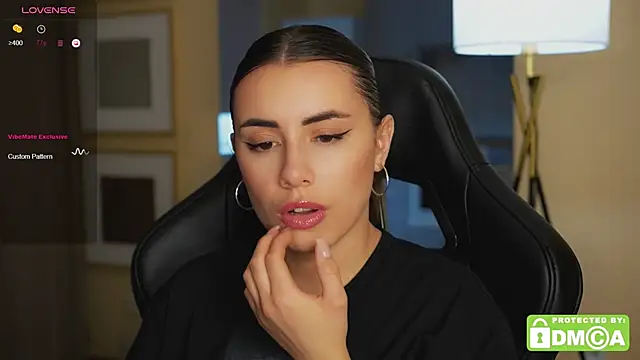 KateCarrey online show from October 13, 2025, 7:32 am