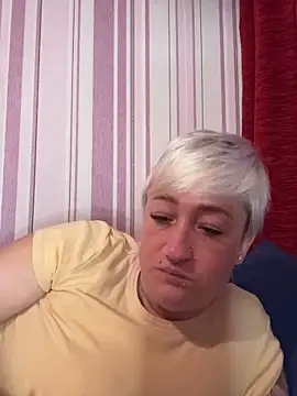 Rozendefotz online show from May 16, 2026, 1:59 am