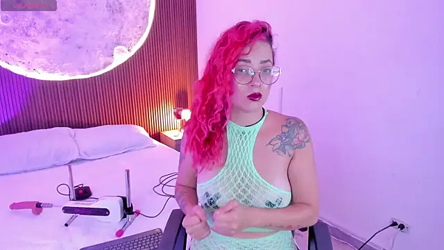 RoxanneStorm  online show from July 5, 2026, 4:41 am