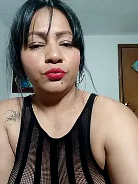 agatha sluttylatina online show from May 4, 2026, 12:08 pm