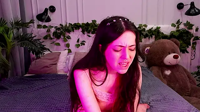 SoftAmora online show from February 1, 2026, 11:03 pm