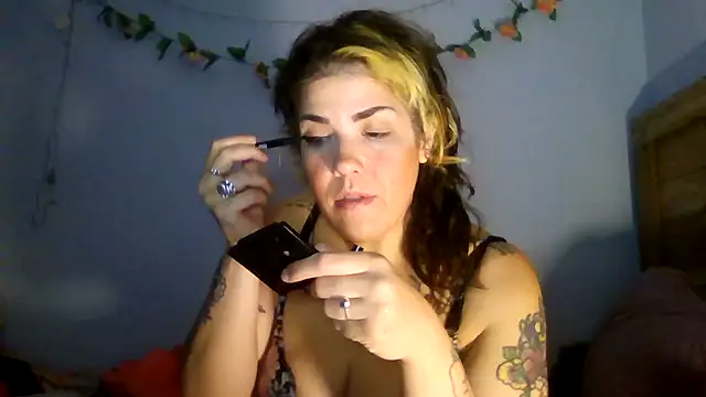 thickasstley online show from May 31, 2026, 6:31 pm