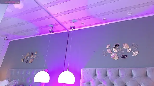 Snapshot of kendalFox_ chatting on February 19, 2026, 4:31 am kendalFox online show from February 19, 2026, 4:31 am