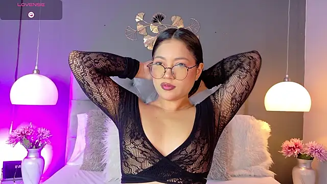 Snapshot of kendalFox_ chatting on March 5, 2026, 12:07 am kendalFox online show from March 5, 2026, 12:07 am