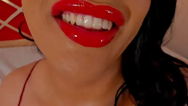Snapshot of sweet_Elizabeth chatting on July 9, 2026, 1:10 pm sweet Elizabeth online show from July 9, 2026, 1:10 pm