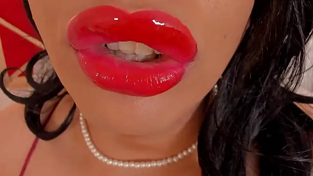 sweet Elizabeth online show from June 12, 2026, 4:21 am