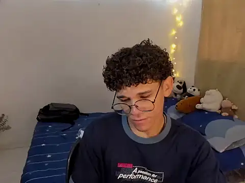 Tom Blues online show from November 10, 2025, 2:00 pm