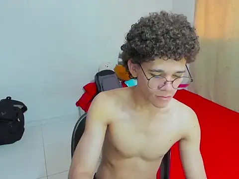 Tom Blues online show from September 14, 2025, 3:45 pm