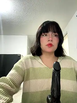 aliciia 23 online show from October 4, 2025, 4:47 am