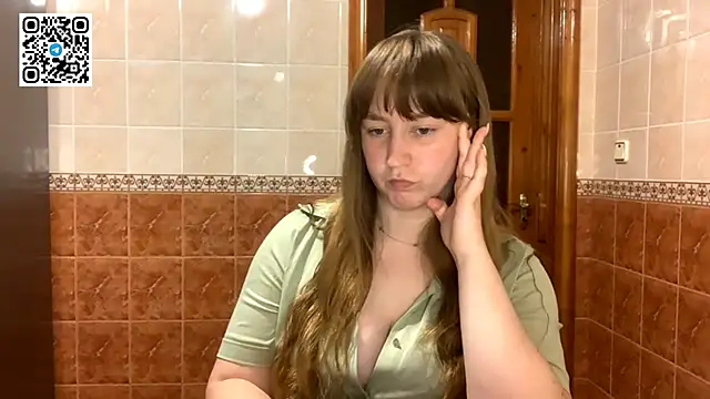 MaroonMoon  online show from October 1, 2025, 7:51 pm