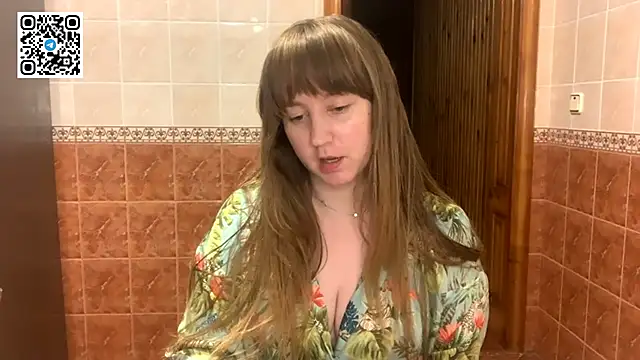 MaroonMoon  online show from September 8, 2025, 7:24 pm