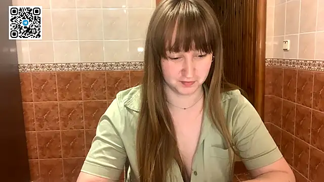 MaroonMoon  online show from September 21, 2025, 7:30 pm