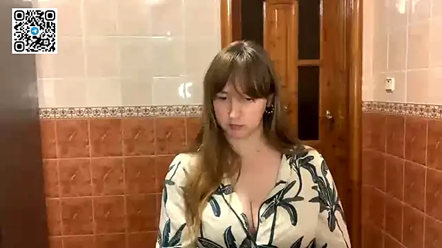 MaroonMoon  online show from September 29, 2025, 7:30 pm