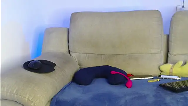 Snapshot of Raycatt1 chatting on February 25, 2026, 7:25 pm Raycatt1 online show from February 25, 2026, 7:25 pm