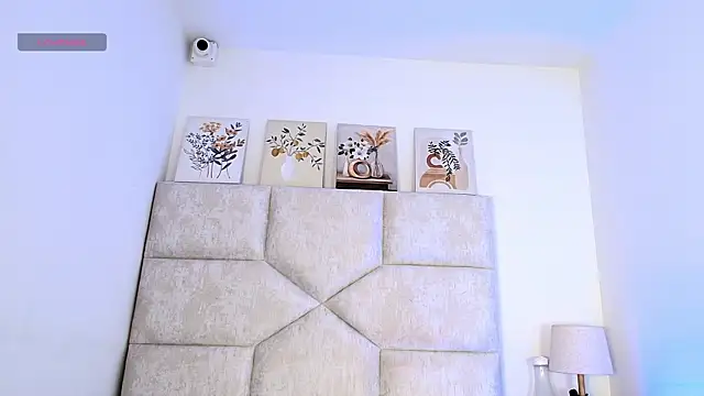 elizawiliamst online show from June 27, 2026, 12:11 pm